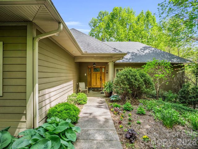 30 Laurel Branch Drive, Black Mountain, NC 28711