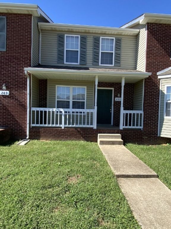251 Tree Line Dr, Oak Grove, KY 42262