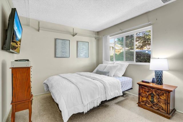 9908 Caminito Bolsa, San Diego, CA 92129