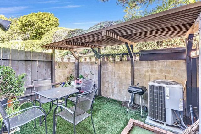 9908 Caminito Bolsa, San Diego, CA 92129