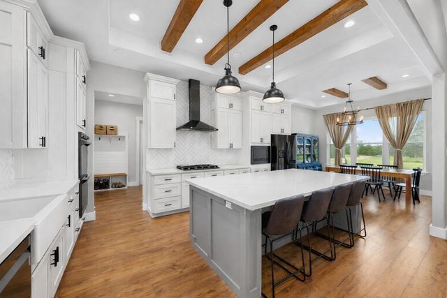 1507 Smith Rau Rd, Columbus, TX 78934