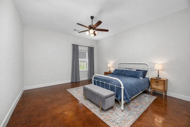 1507 Smith Rau Rd, Columbus, TX 78934