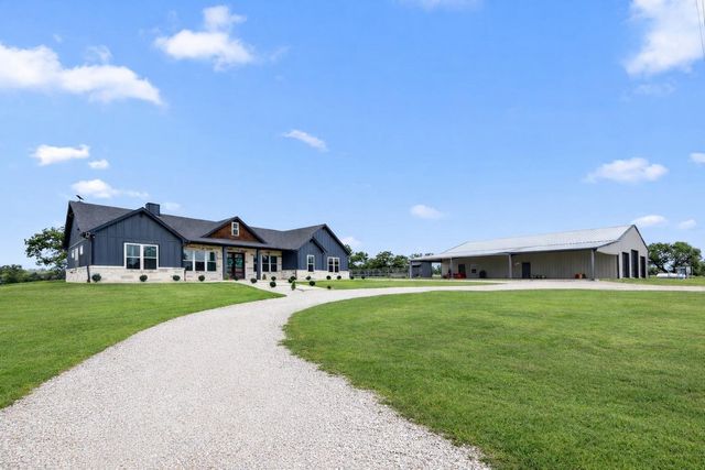 1507 Smith Rau Rd, Columbus, TX 78934