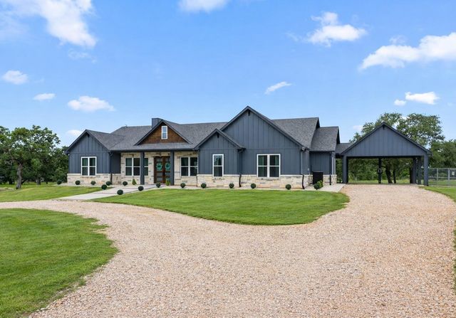 1507 Smith Rau Rd, Columbus, TX 78934