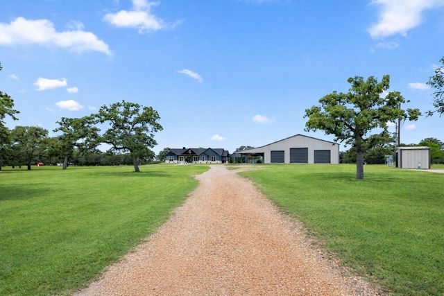 1507 Smith Rau Rd, Columbus, TX 78934