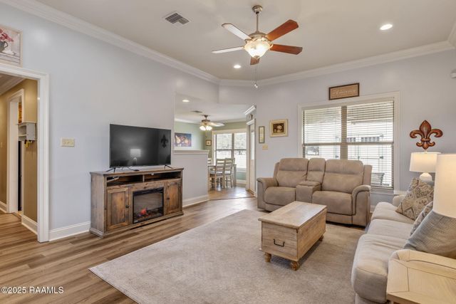 134 Rue Des Cannes, Maurice, LA 70555