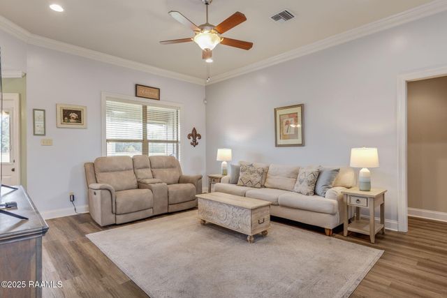 134 Rue Des Cannes, Maurice, LA 70555