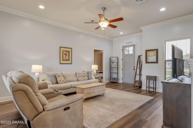 134 Rue Des Cannes, Maurice, LA 70555