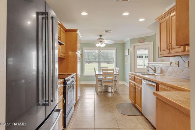 134 Rue Des Cannes, Maurice, LA 70555