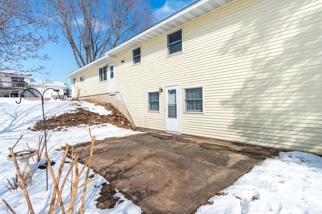 1329 Johnson STREET, Onalaska, WI 54650