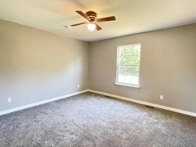 1129 S Ward Street, Stockton, MO 65785