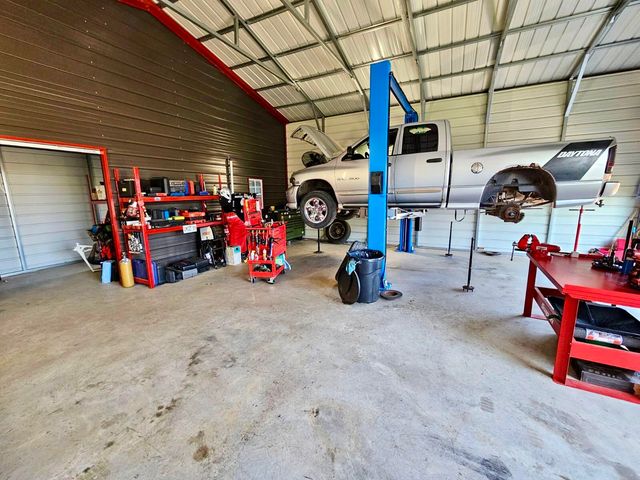 1129 S Ward Street, Stockton, MO 65785