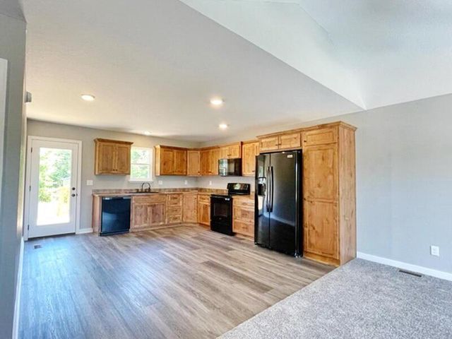 1129 S Ward Street, Stockton, MO 65785