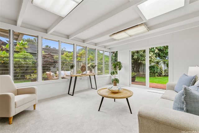 554 Ulukanu Street, Kailua, HI 96734