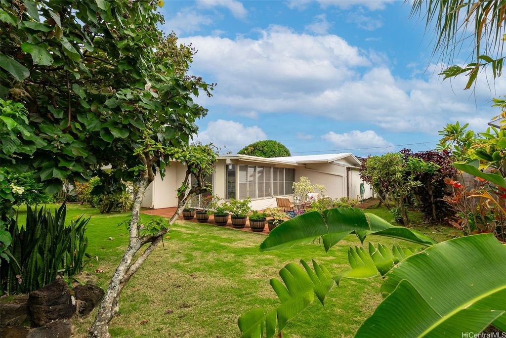 554 Ulukanu Street, Kailua, HI 96734