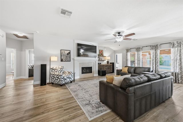 22943 Creekside Willow Drive, Tomball, TX 77375