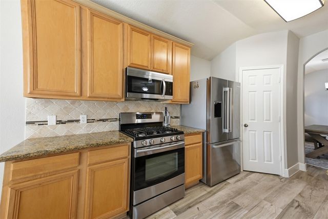 22943 Creekside Willow Drive, Tomball, TX 77375