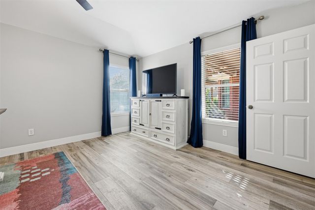 22943 Creekside Willow Drive, Tomball, TX 77375