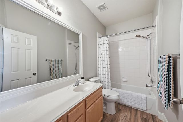 22943 Creekside Willow Drive, Tomball, TX 77375