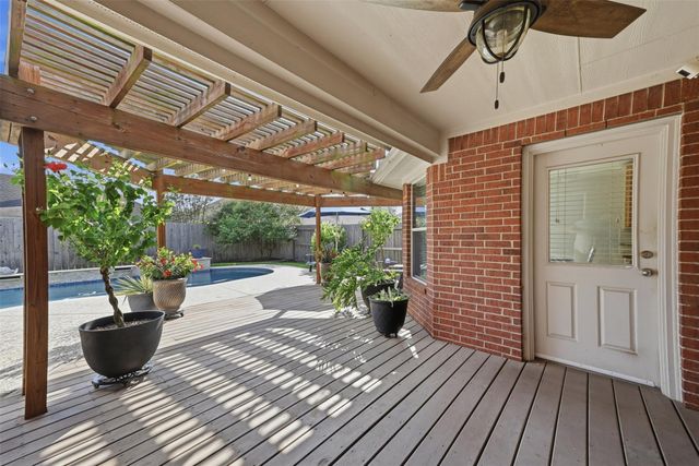 22943 Creekside Willow Drive, Tomball, TX 77375