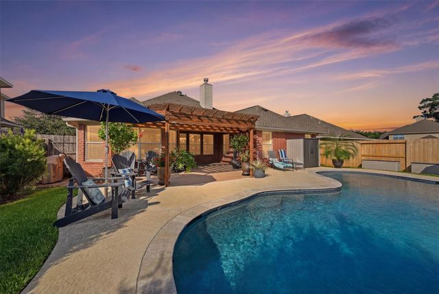22943 Creekside Willow Drive, Tomball, TX 77375