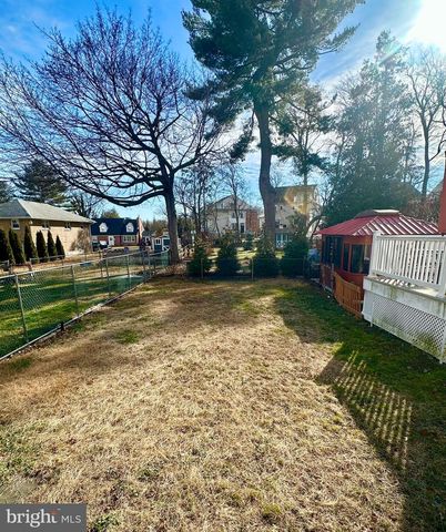 541 WALNUT LN, Philadelphia, PA 19128