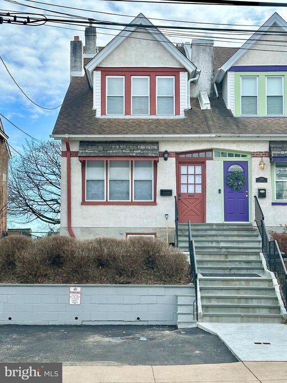 541 WALNUT LN, Philadelphia, PA 19128