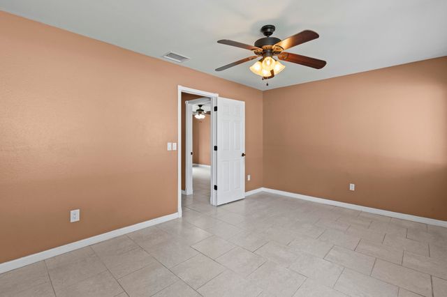 432 SE Whitmore Drive, Port St. Lucie, Port St Lucie, FL 34984