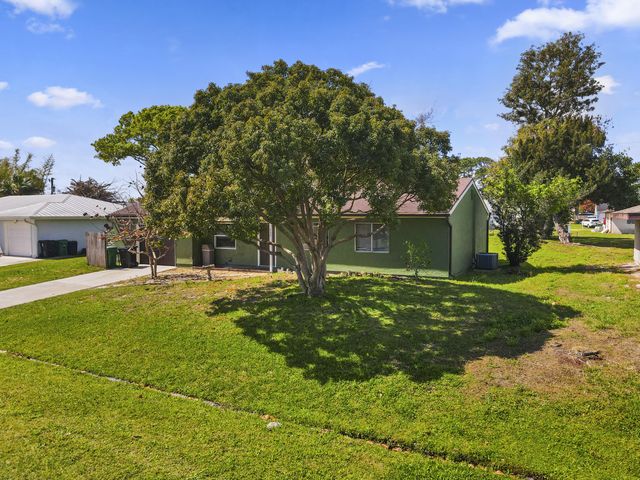 432 SE Whitmore Drive, Port St. Lucie, Port St Lucie, FL 34984