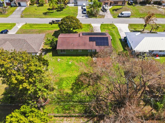 432 SE Whitmore Drive, Port St. Lucie, Port St Lucie, FL 34984