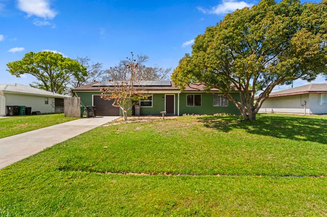 432 SE Whitmore Drive, Port St. Lucie, Port St Lucie, FL 34984