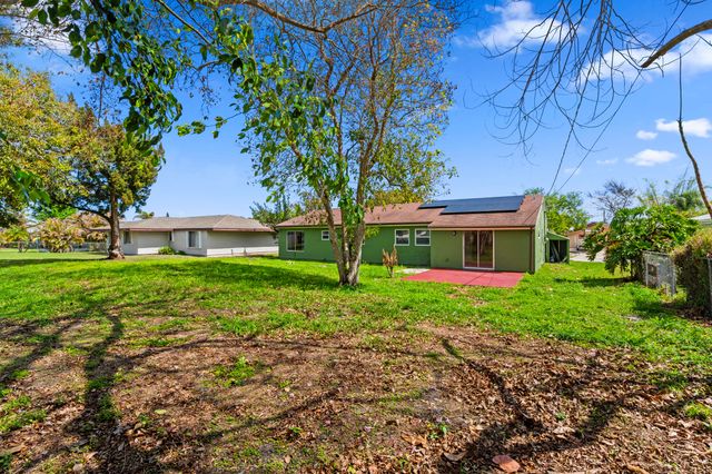 432 SE Whitmore Drive, Port St. Lucie, Port St Lucie, FL 34984