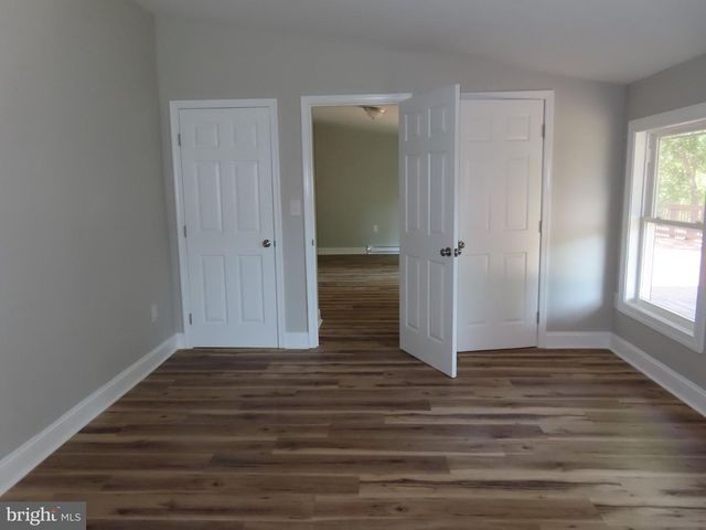 100 E HOLLY DR, Lincoln, DE 19960