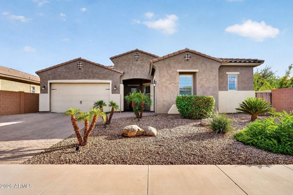 2451 E BELLERIVE Drive, Gilbert, AZ 85298 — exterior