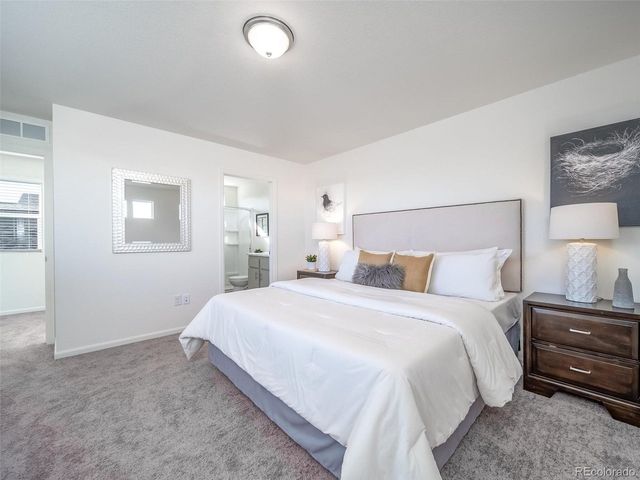 46506 Avery Ln, Bennett, CO 80102