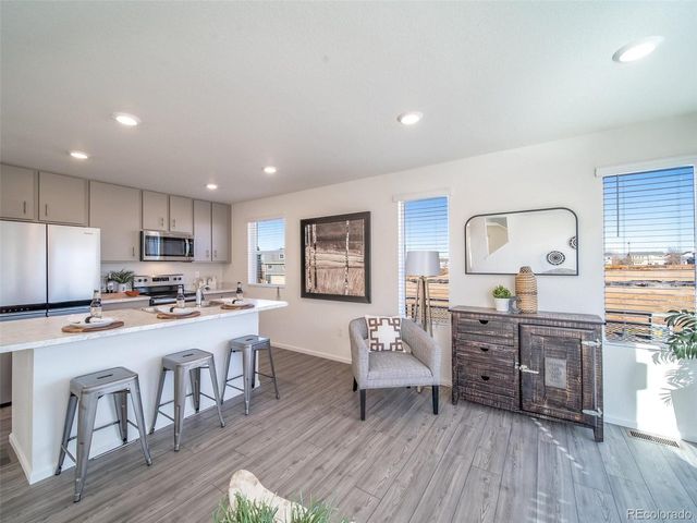 46506 Avery Ln, Bennett, CO 80102