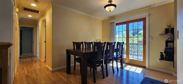 10501 160th Court NE, Redmond, WA 98052