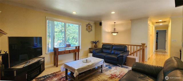 10501 160th Court NE, Redmond, WA 98052