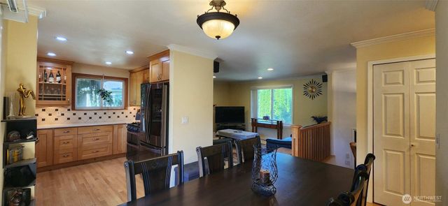 10501 160th Court NE, Redmond, WA 98052