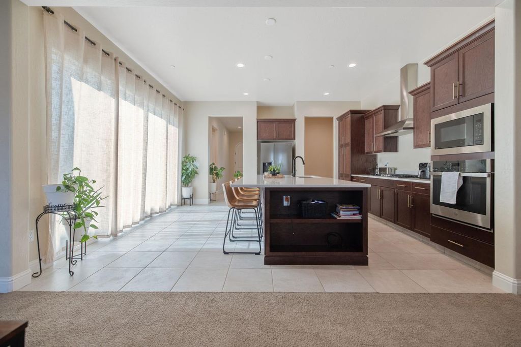 Image 15 of property listing at 3036 Keats Avenue, Clovis, CA 93619
