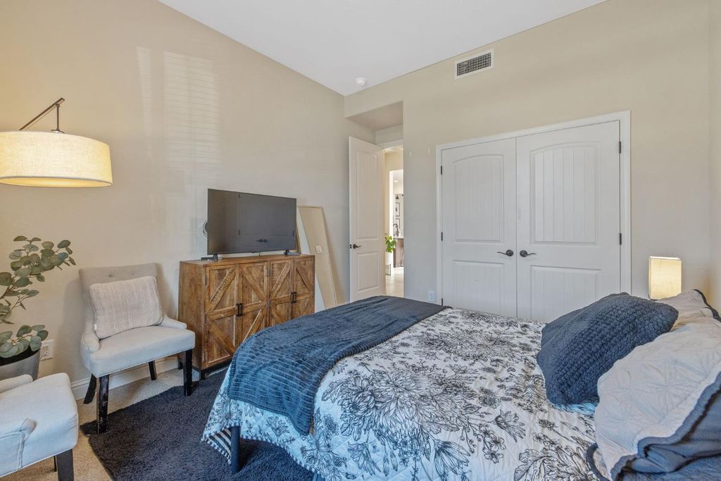 Image 28 of property listing at 3036 Keats Avenue, Clovis, CA 93619
