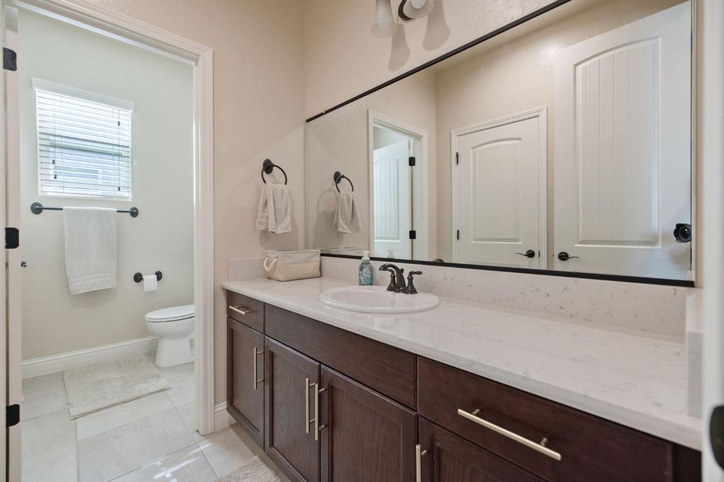 Image 37 of property listing at 3036 Keats Avenue, Clovis, CA 93619