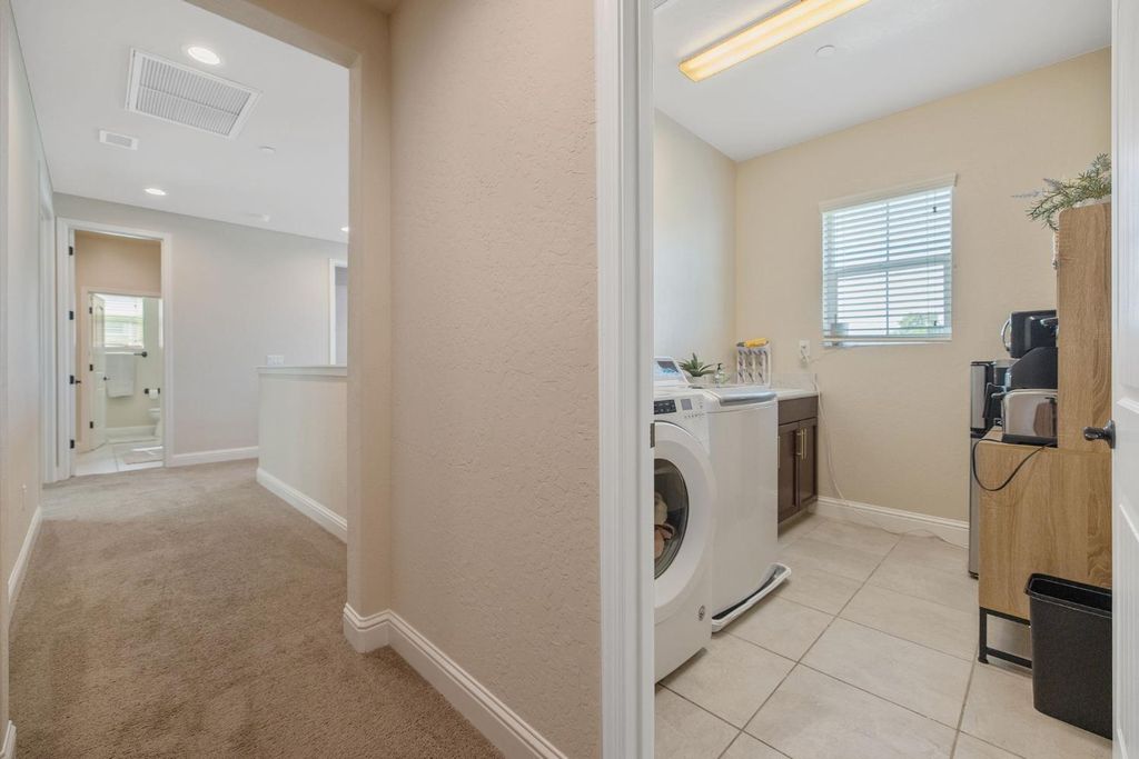 Image 51 of property listing at 3036 Keats Avenue, Clovis, CA 93619
