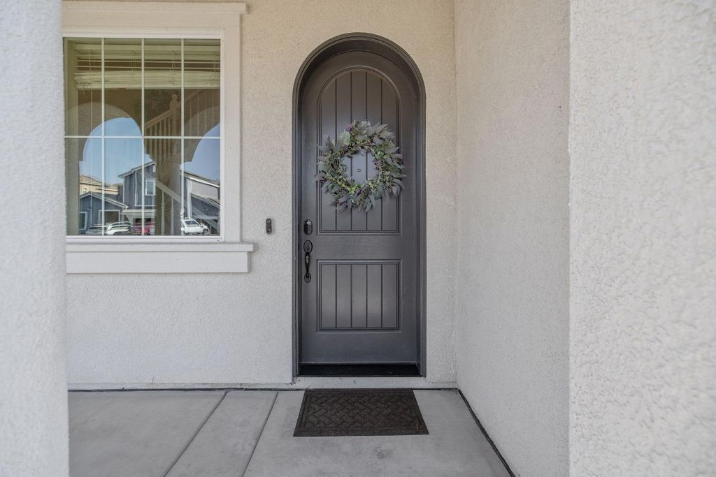 Image 6 of property listing at 3036 Keats Avenue, Clovis, CA 93619