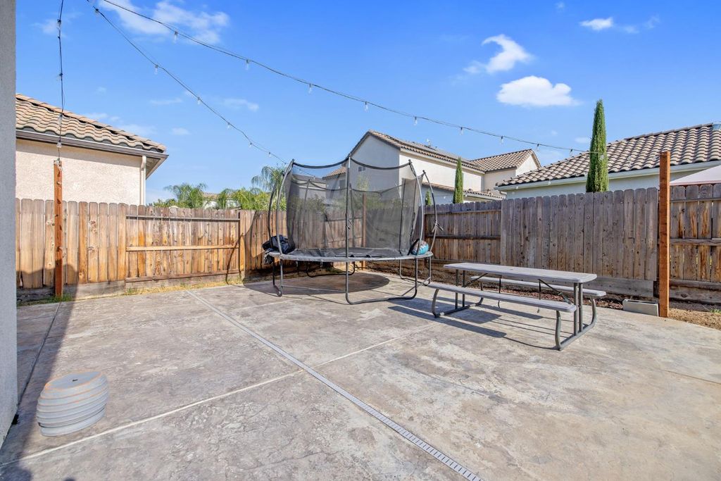Image 63 of property listing at 3036 Keats Avenue, Clovis, CA 93619