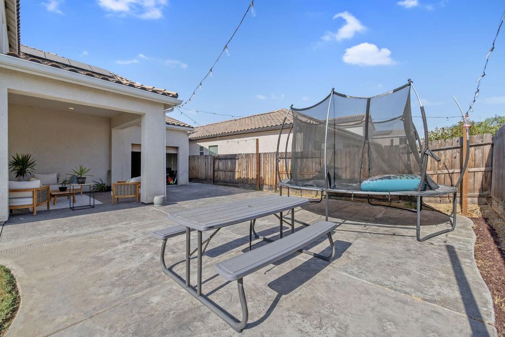 Image 64 of property listing at 3036 Keats Avenue, Clovis, CA 93619