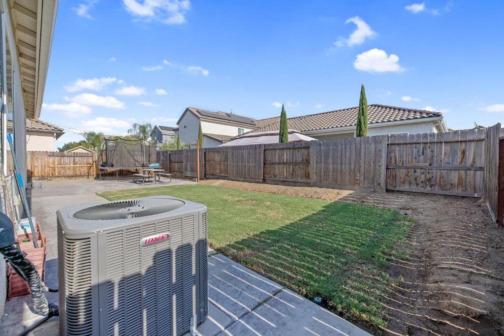 Image 68 of property listing at 3036 Keats Avenue, Clovis, CA 93619