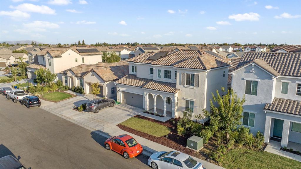 Image 75 of property listing at 3036 Keats Avenue, Clovis, CA 93619