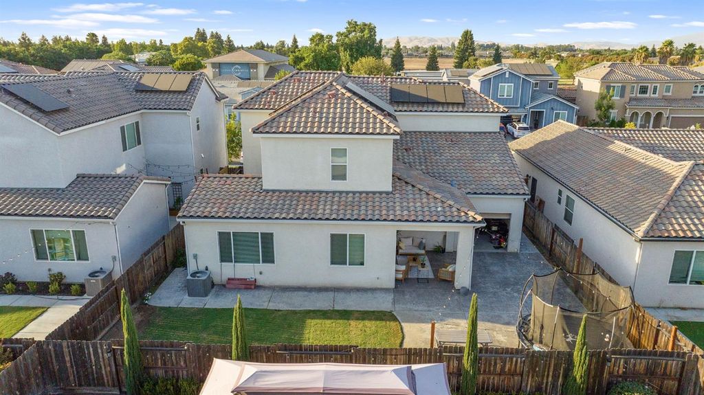 Image 78 of property listing at 3036 Keats Avenue, Clovis, CA 93619