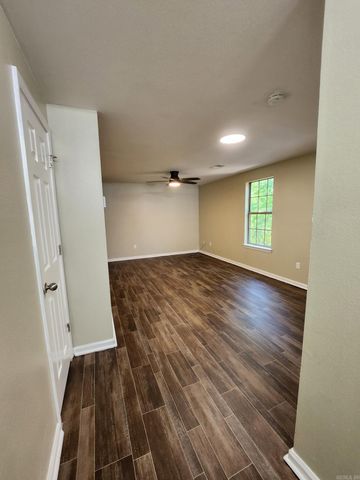 401 Lane St, Morrilton, AR 72110